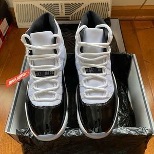 Selling number 11 concord MJ’s.  Size 10.5. Have the original box.